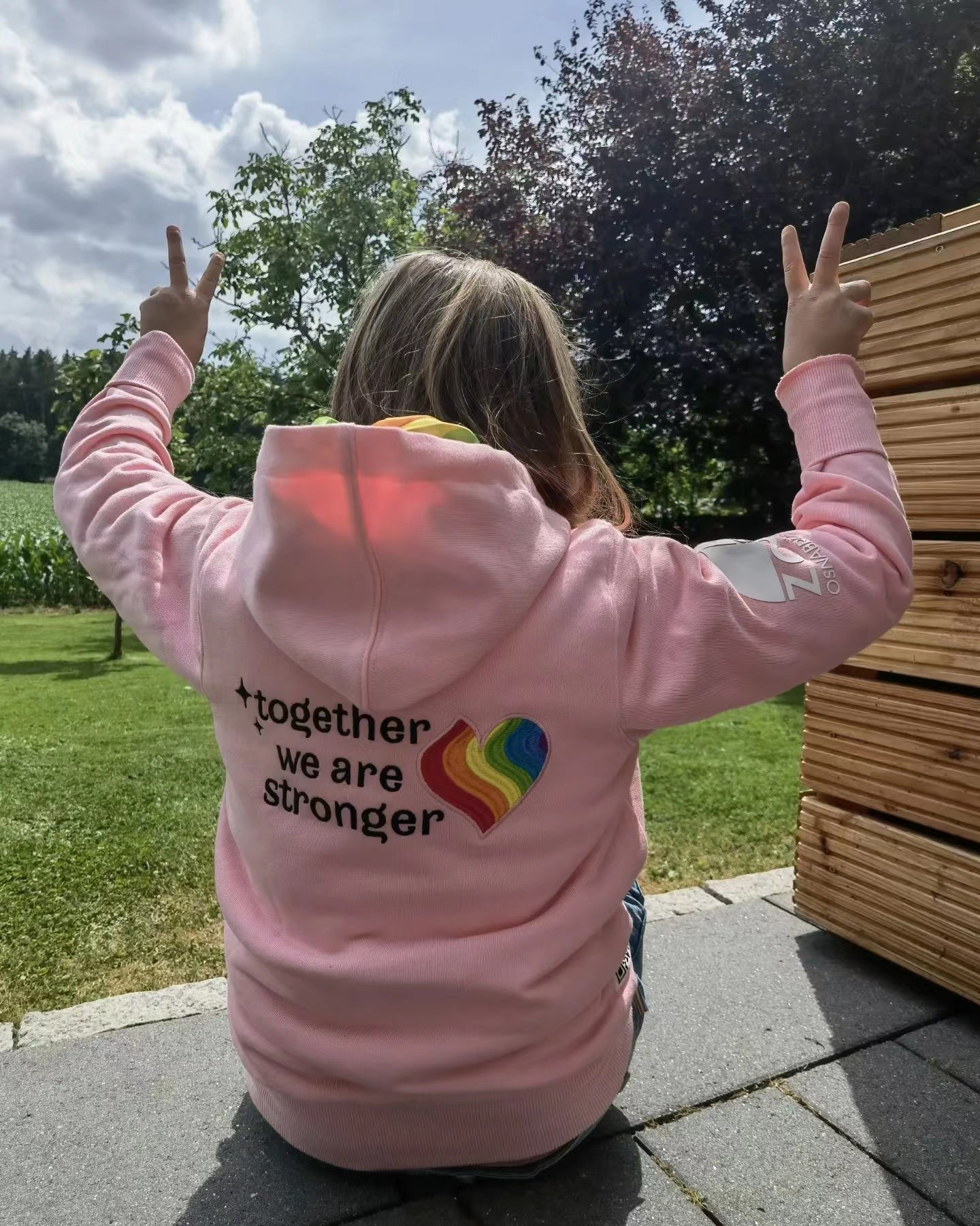 Elephan-Care Hoodie Dust Pink for Teens & Kids Together we are Stronger UG